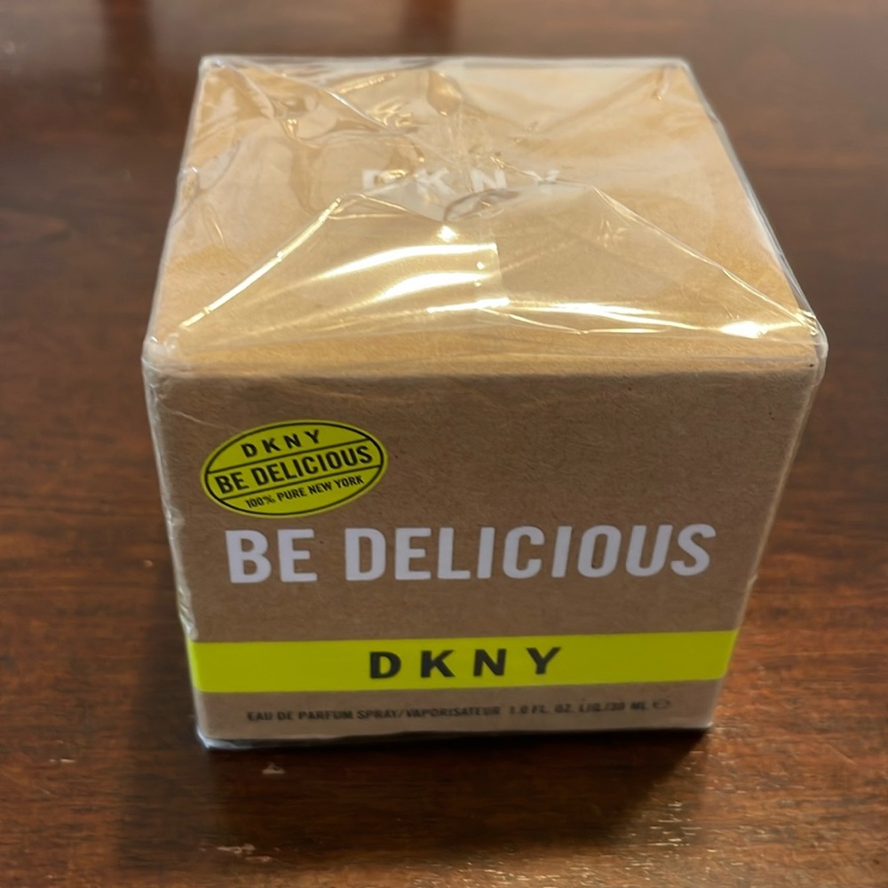DKNY BE DELICIOUS PERFUME NEW NEVER BEEN OPENED